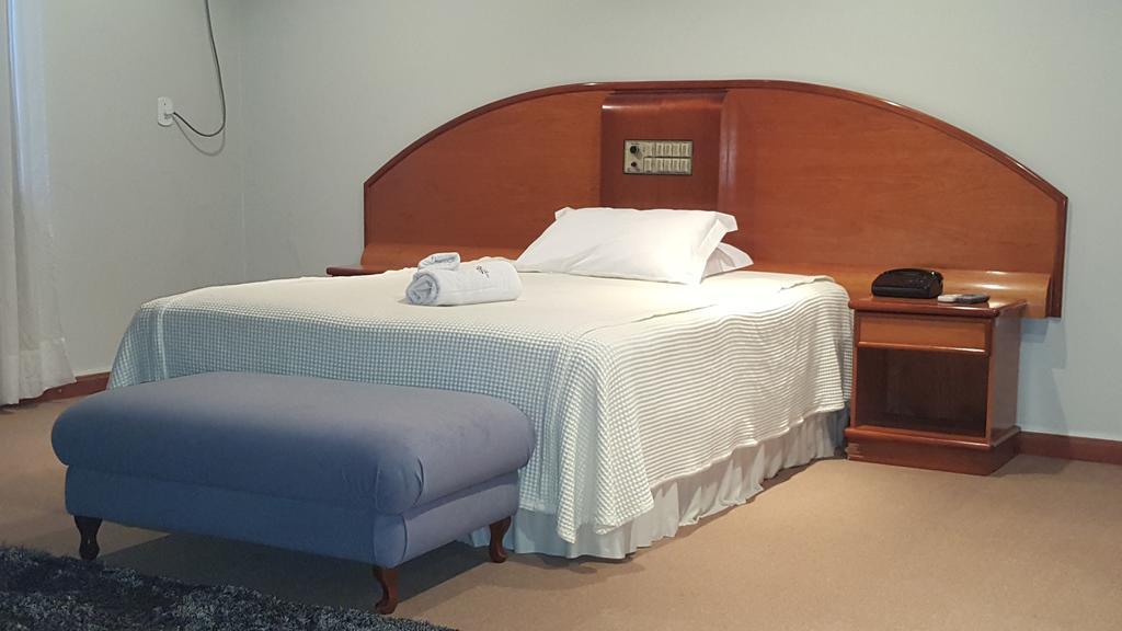 Francisco Beltrão Cristal Executive Hotel חדר תמונה