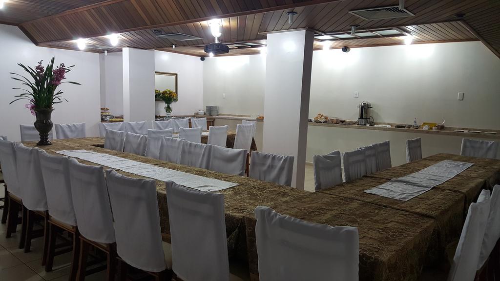 Francisco Beltrão Cristal Executive Hotel מראה חיצוני תמונה